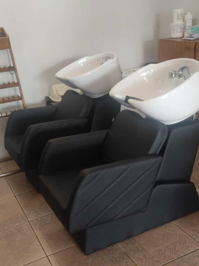 Clientes que compraram lavatório de Cabelo Nexus com Cuba de Louça